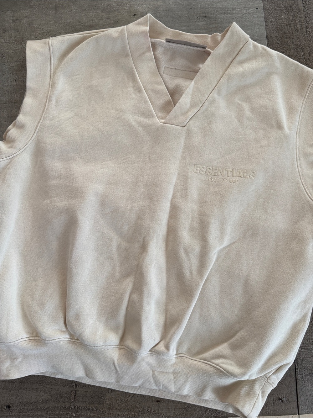 ESSENTIALS Cream V-Neck Sleeveless Pullover